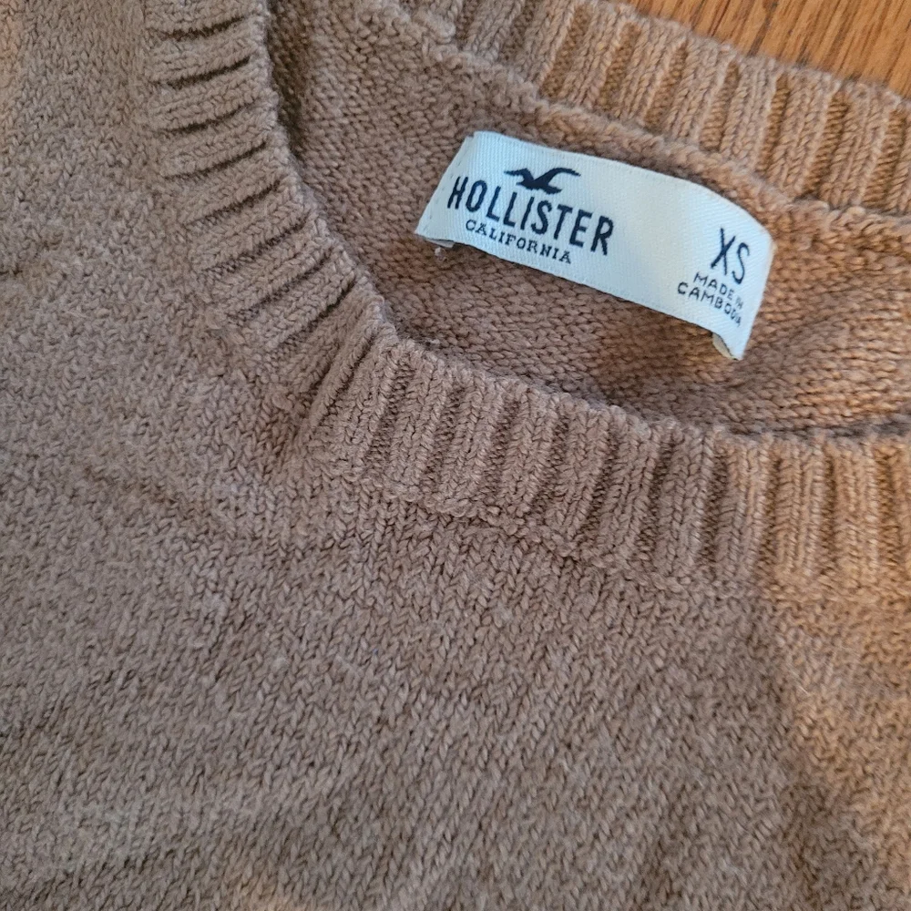 Sweater - Picture 2 of 2